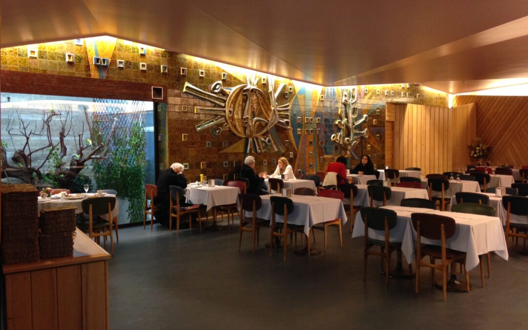Historic venue with restaurant and tavern Mexicana