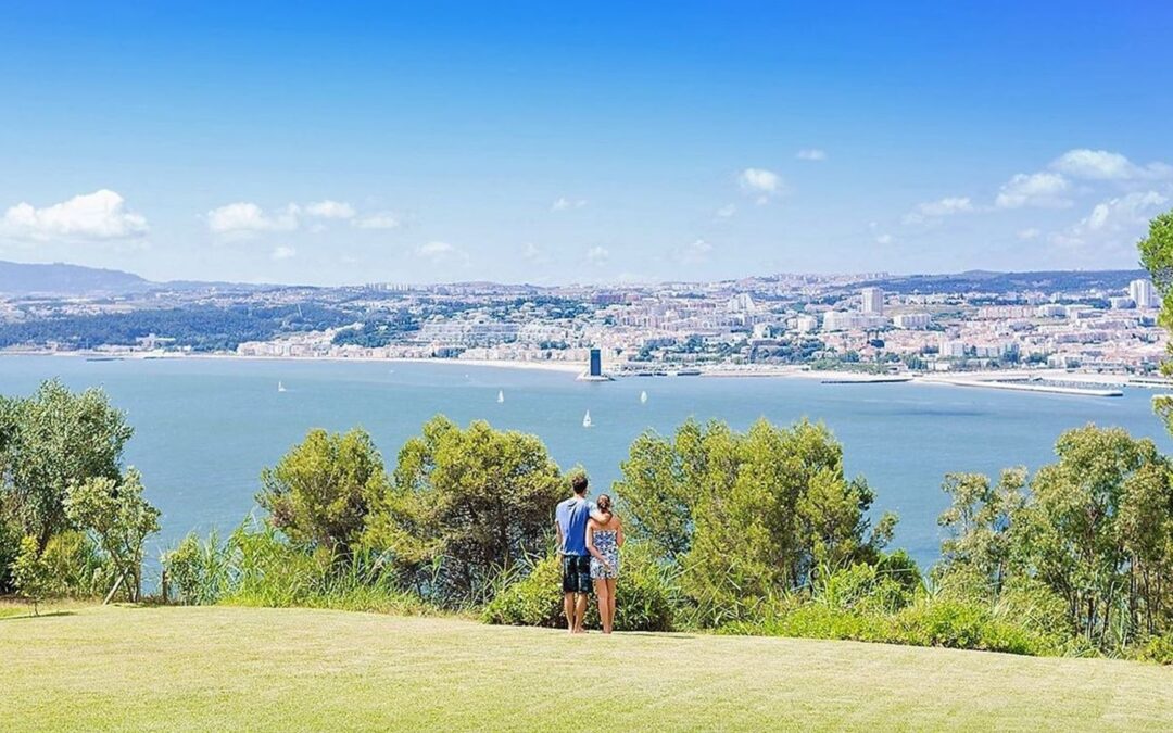 Romance with a view over the Tagus River